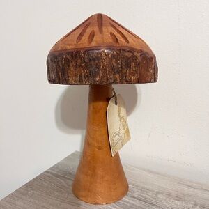 🍄 Wooden Mushroom Decor
